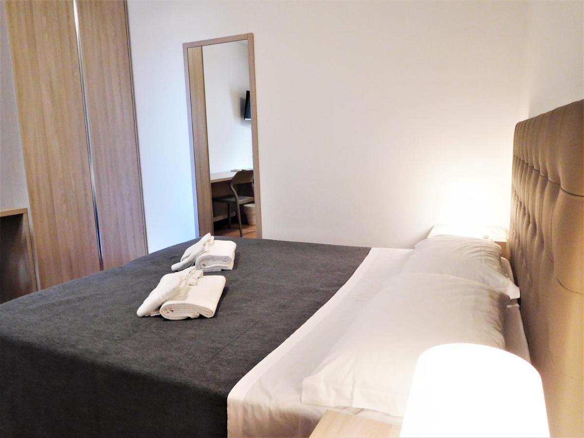 Gabbiano Apartments Rimini Luaran gambar