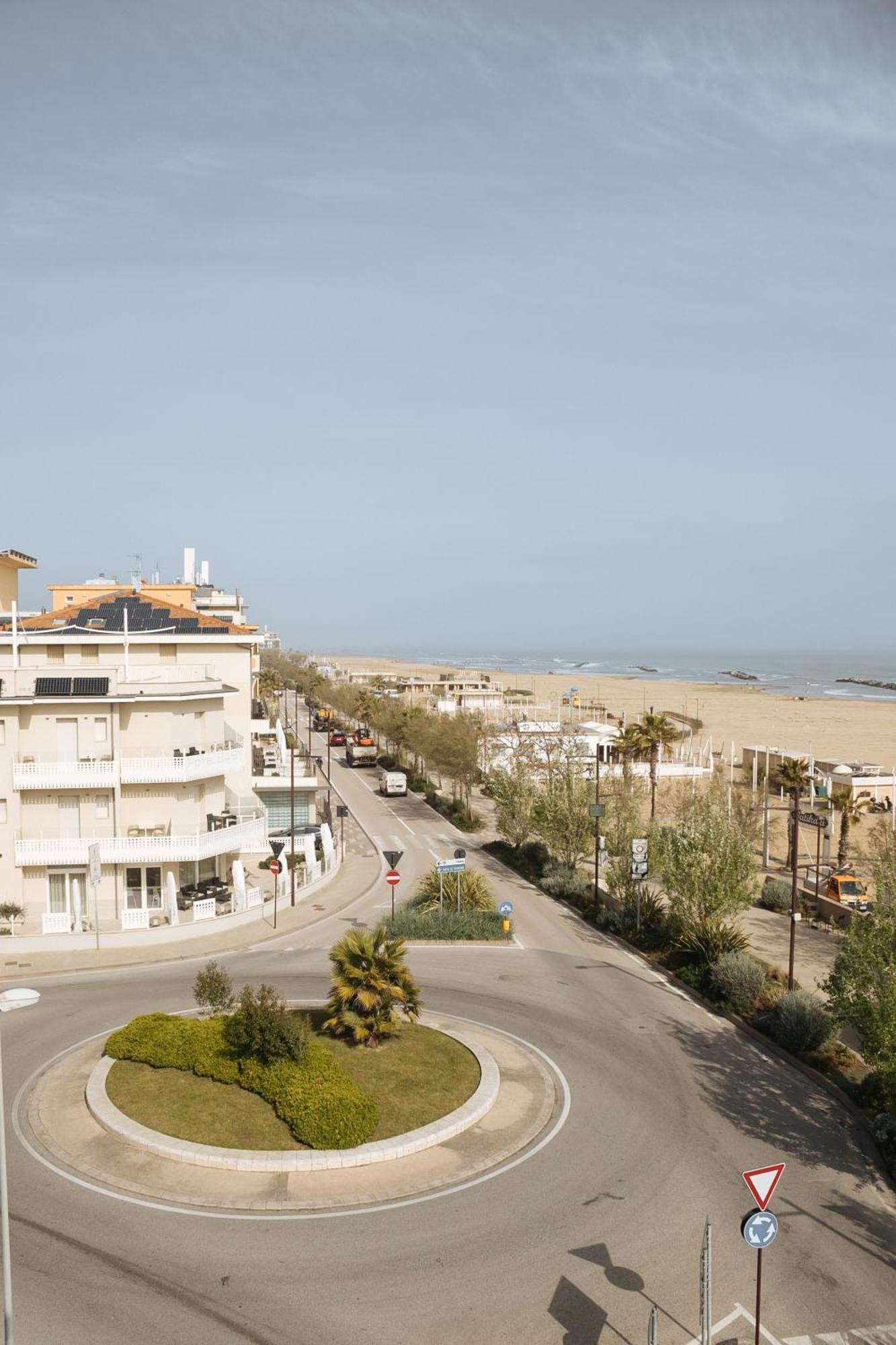 Gabbiano Apartments Rimini Luaran gambar