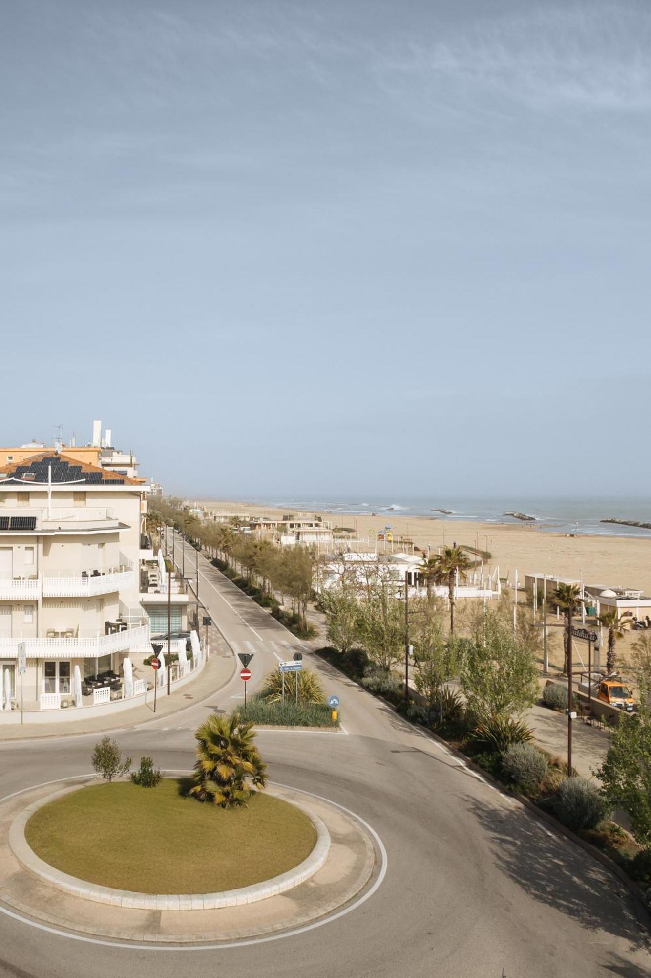 Gabbiano Apartments Rimini Luaran gambar