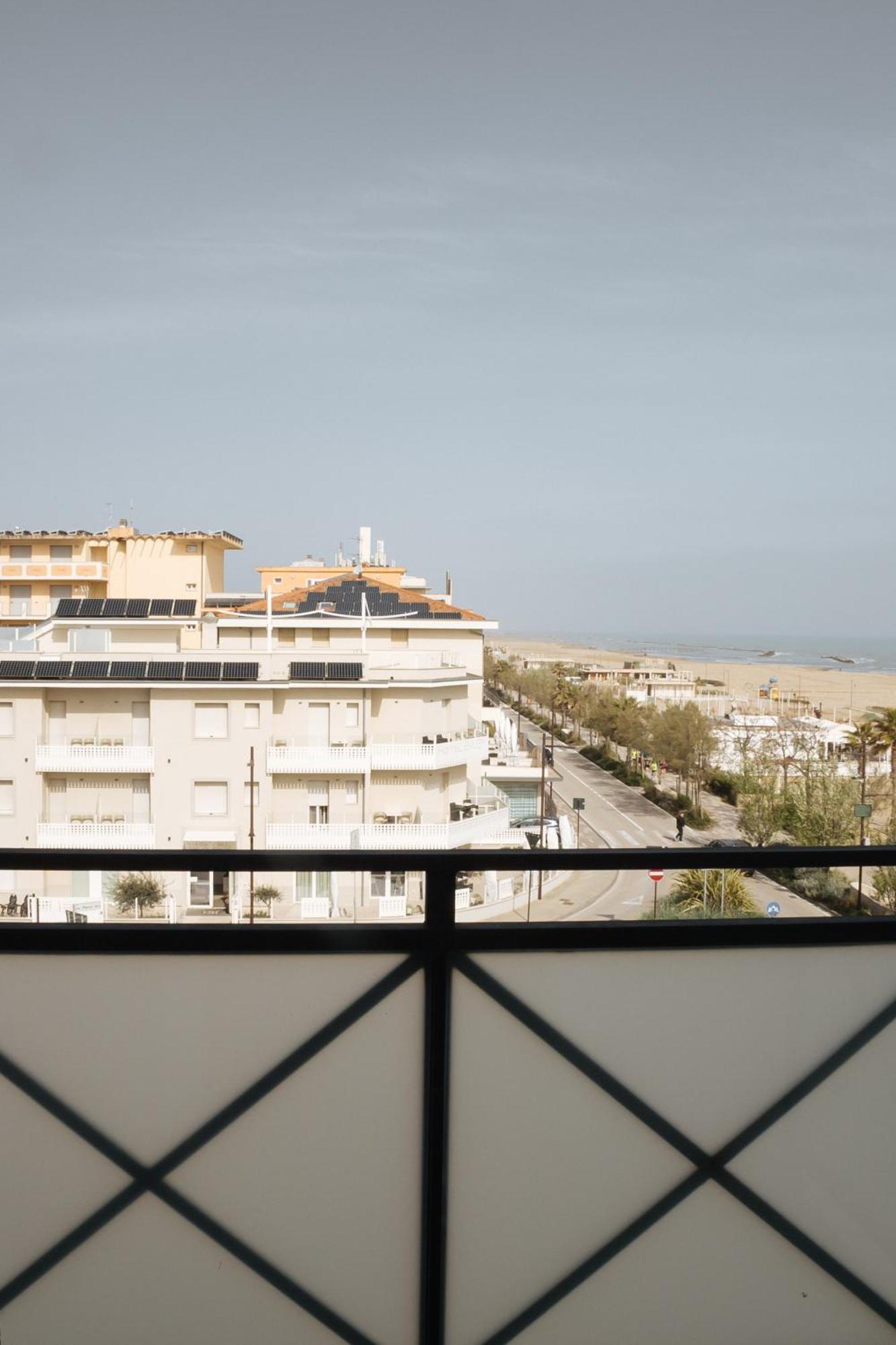 Gabbiano Apartments Rimini Luaran gambar