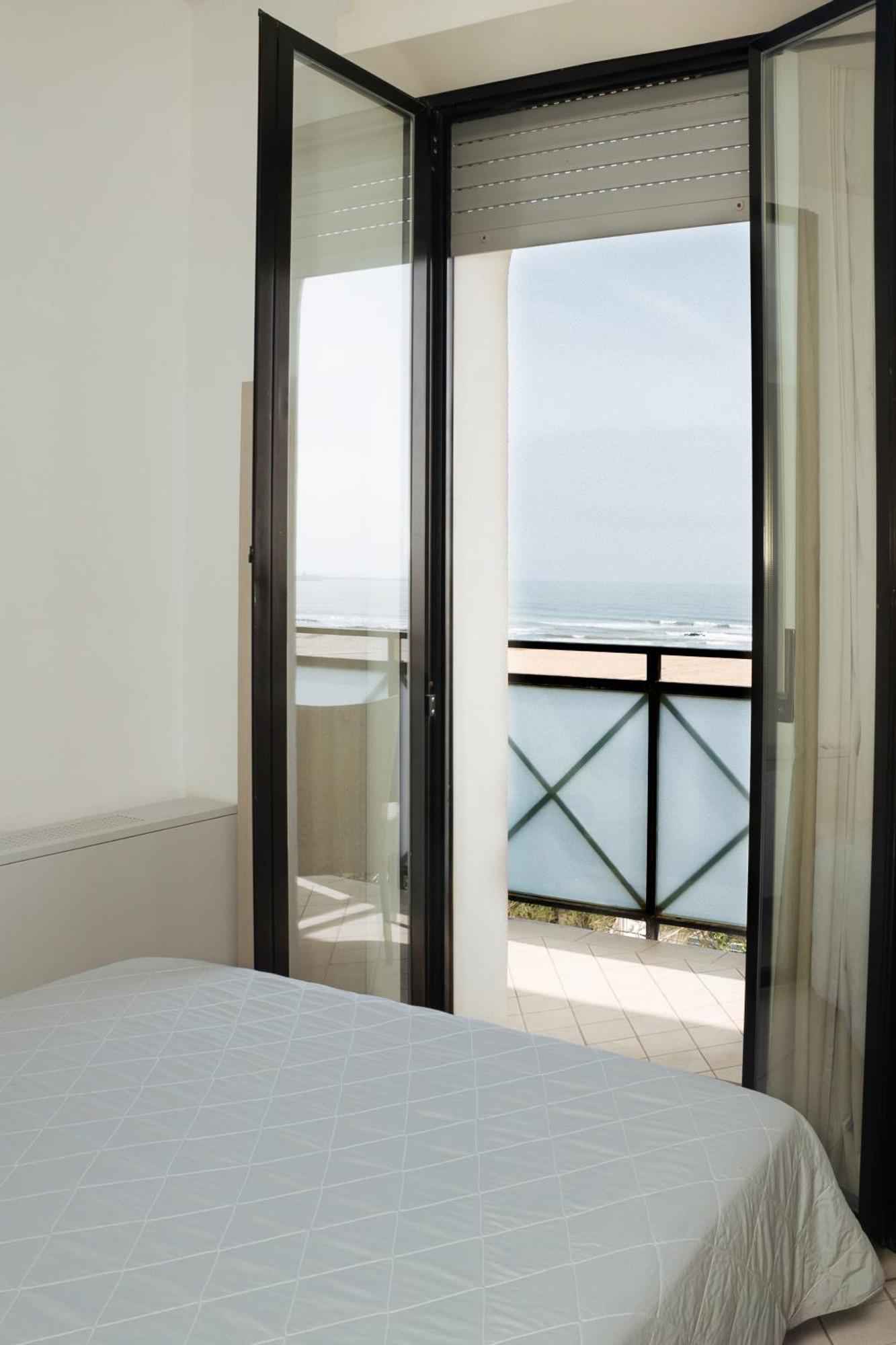 Gabbiano Apartments Rimini Luaran gambar
